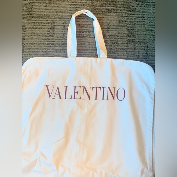 Valentino White Garment Bag with Valentino Black Hanger - Picture 2 of 5